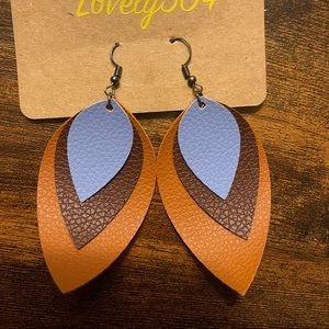Flex leather earrings